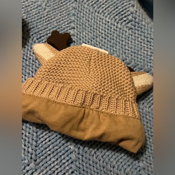 NWT Carters Reindeer Hat and Bootie’s set 0-3 month please read!! - Picture 5 of 5
